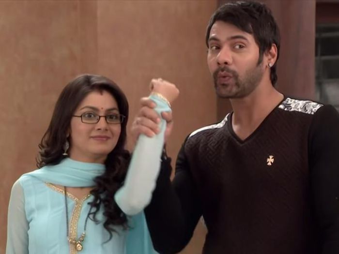 KUMKUM50 - KUMKUM BHAGYA ABHI AND PRAGYA