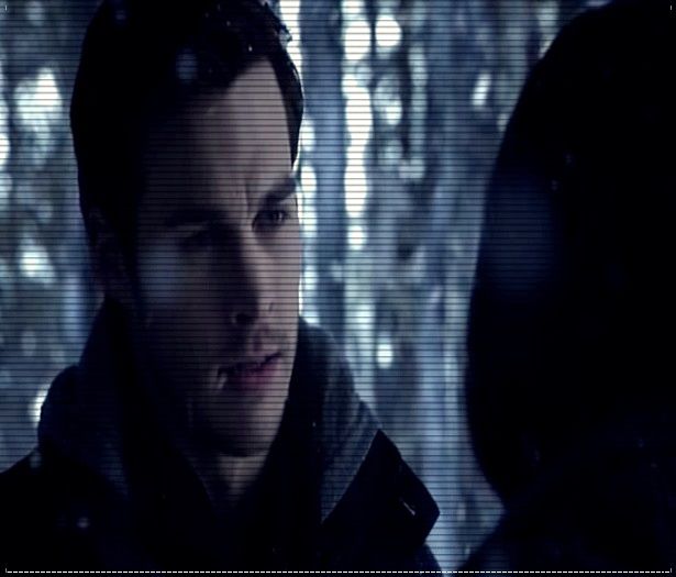 * le da cu matura in cap pana le sparge capetele *=))