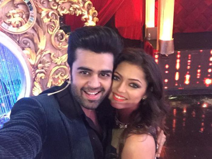 CPiTCk3WsAAUoBT - Drashti Dhami-DD