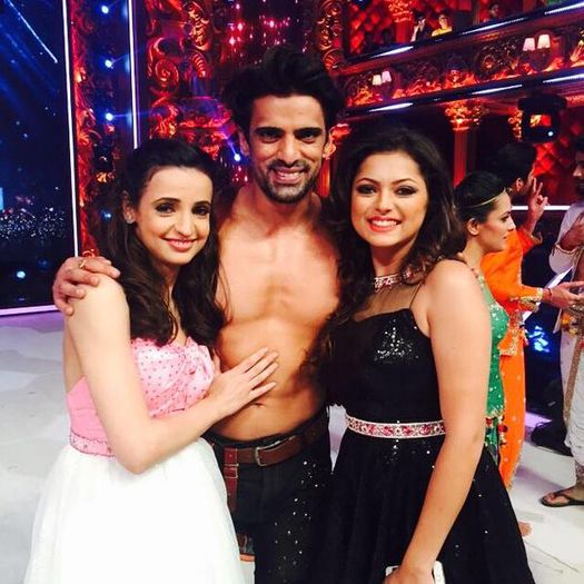 CPkx25EU8AAzZ1M - Sanaya in Jhalak