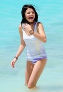 ~selena~ - toate pozele mele cu selena gomez