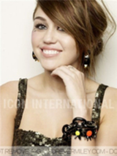  - Photoshot Miley 3