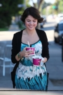 ~selena~ - toate pozele mele cu selena gomez