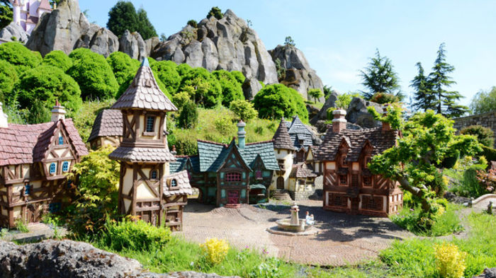 le-pays-des-contes-de-fees(poza net)