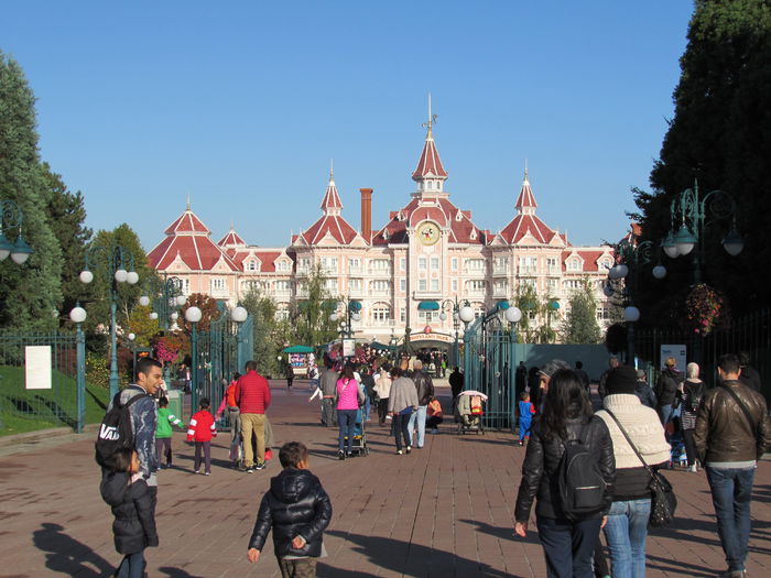 o noua zi de distractie!! :))) - Disneyland Paris
