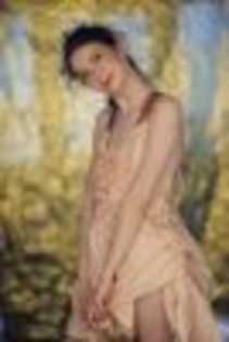 thumb_exclusiv-uite-cum-erau-vedetele-inainte-si-dupa-12-ani-de-acasa-galerie-foto_3