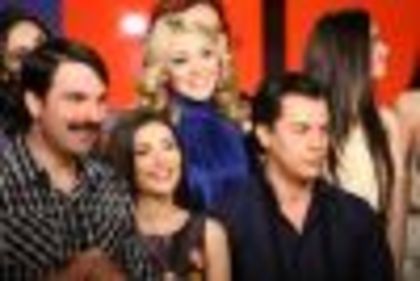 thumb_marturii-emotionante-ale-actorilor-pentru-care-acasa-reprezinta-povestea-lor-de-succes-foto_4