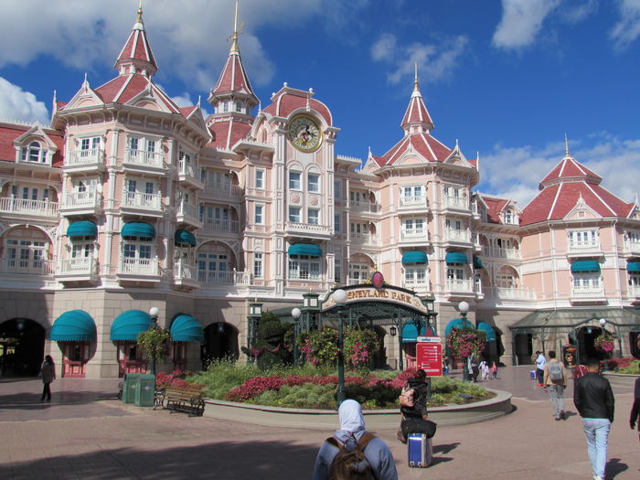 Disneyland Hotel