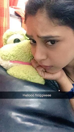CP7MLfeUwAAybc0 - Niti Taylor