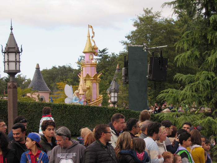vine parada!! :))) - continuare Disneyland Paris