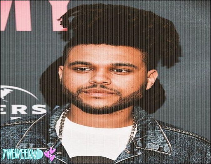 ☪ 28.09.2015 │ day 057 ϟ Tu ești atât de bogat,omule..Și nu mă refer aici la bani,ci la conținutul; tău. Unii oameni sunt atât de săraci încât au doar banii..Recunosc,au și banii rolul lor în viața unui om,dar nu valorează nimic pe lângă alte lucruri. Nu contează că ai 1000 sau 10 de lei în buzunar.
