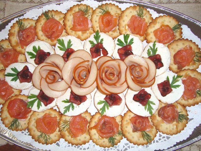 205879_239290512769680_5805610_n - Idei de aranjare a platourilor pentru ocazii speciale