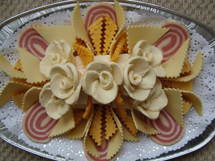 281363_237609702937761_6880214_n - Idei de aranjare a platourilor pentru ocazii speciale