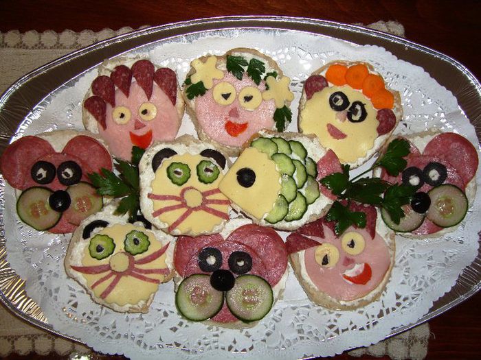 284644_237489672949764_2544685_n - Idei de aranjare a platourilor pentru ocazii speciale