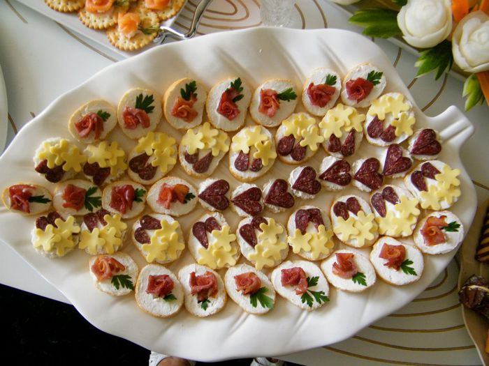 296544_275265072505557_281703354_n - Idei de aranjare a platourilor pentru ocazii speciale