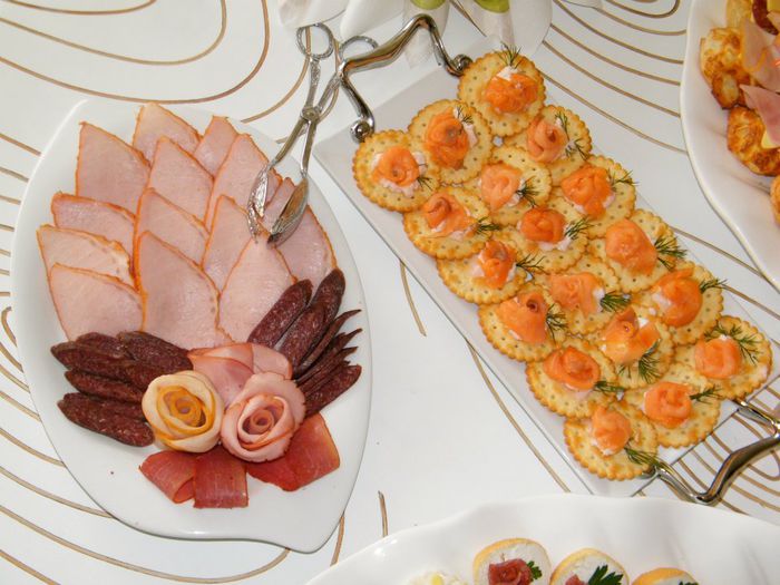 299011_275268822505182_10721655_n - Idei de aranjare a platourilor pentru ocazii speciale