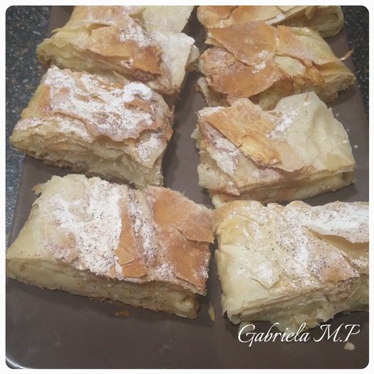 20151010_141532 - Bougatsa foietaj cu crema de vanilie