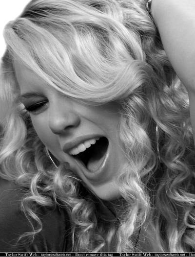 1zdvthw - Mai multe poze cu Taylor Swift de la Sedinte Foto