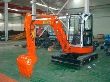 images (2) - MINIEXCAVATOR DE INCHIRIAT 0725102050