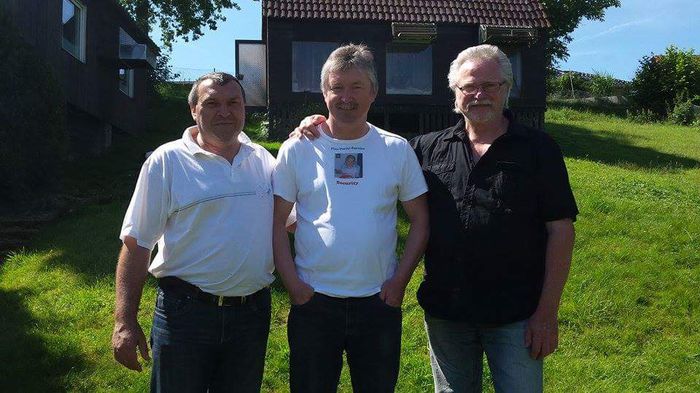 Ioan,Manfred si Wolfgang; Toti trei in fata crescatoriei
