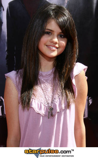 adinalovestars - Club selena gomez