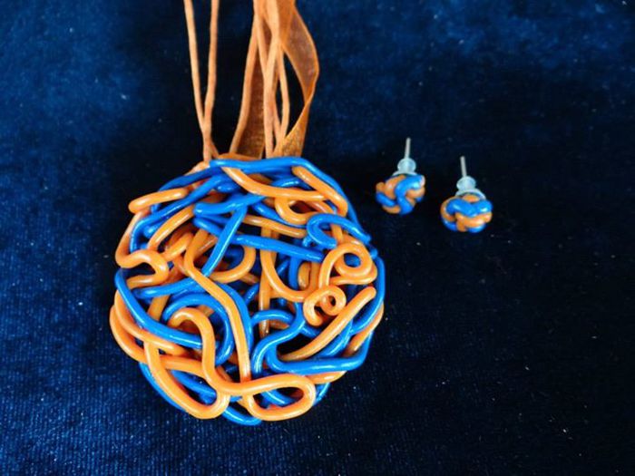 1229915_586094458116660_1160986340_n