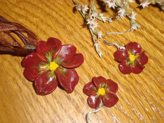 27921_444646572261450_1293262694_n