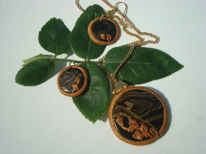 557196_421667071226067_632720923_n - seturi