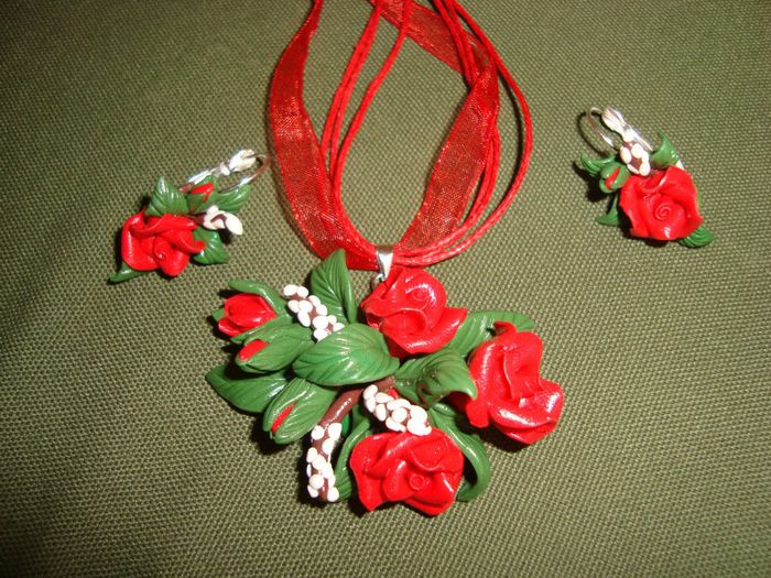 527179_406355519423889_344828856_n