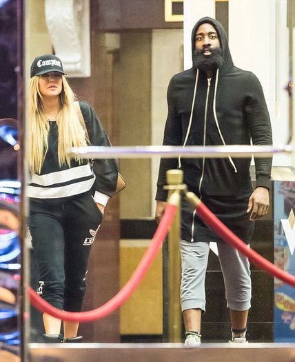 large (8) - khloe k