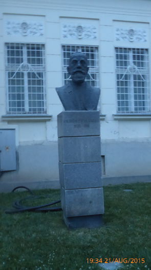 P1010205