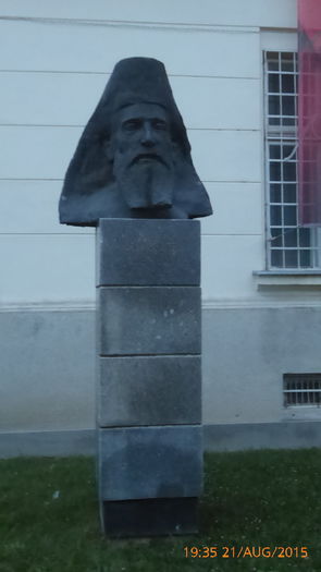 P1010208