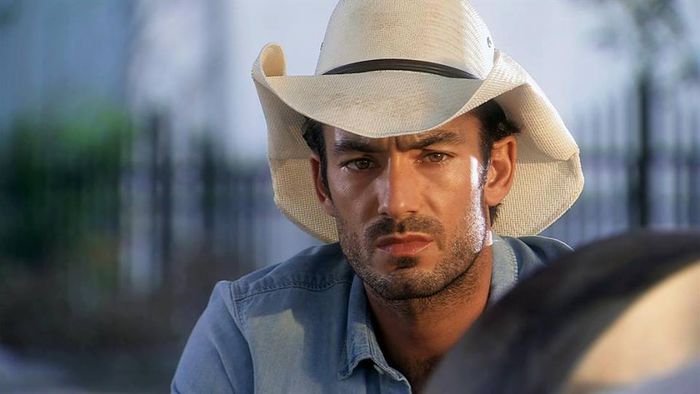  - Aaron Diaz