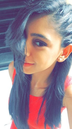 CSUbJZYXIAAXSaL - Niti Taylor