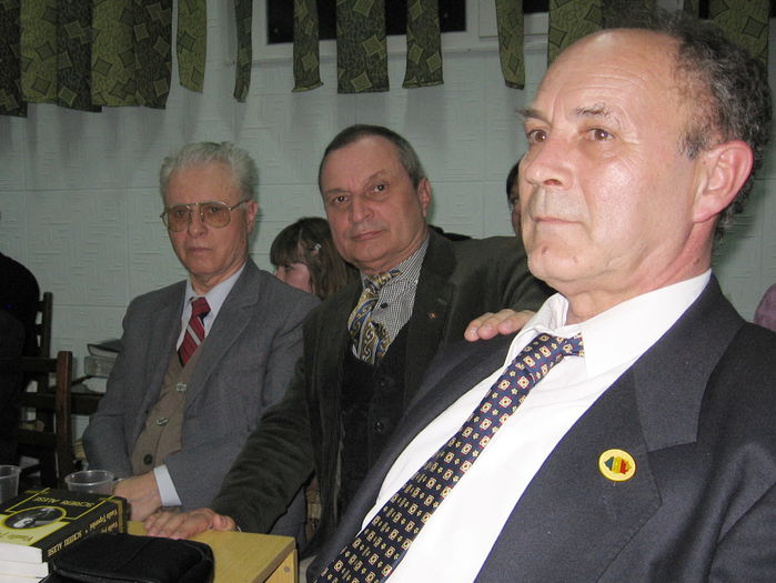 INTRE M.PASTRAGUS SI M.CLENCIU; Marian Clenciu (Bucuresti), secretar general al Pro Basarabia si Bucovina
