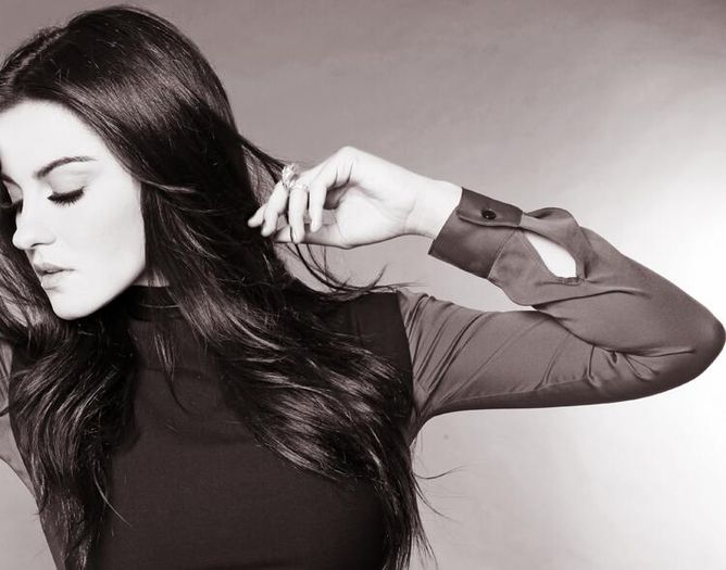 maite-perroni-photoshoot-oscar-ponce-2013-002 - x-La hermosa reina Maite Perroni