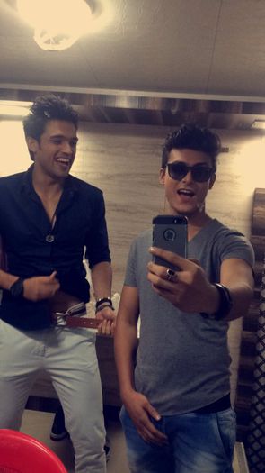 CSktvfoWUAEO5Jq - KY2 Season 2