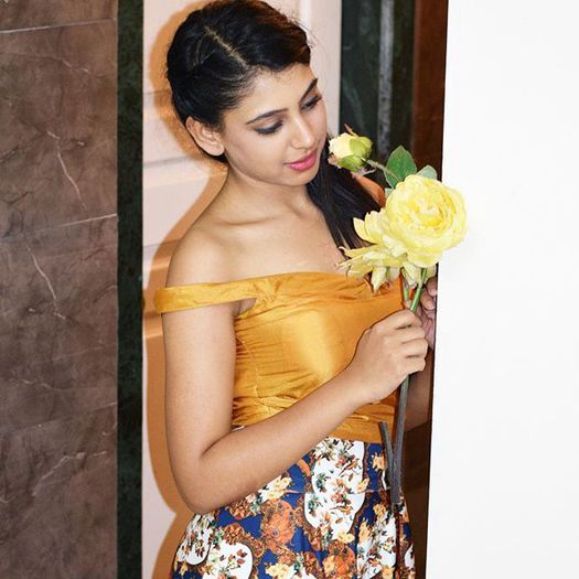 12105129_696376490462185_241307981_n - Niti Taylor