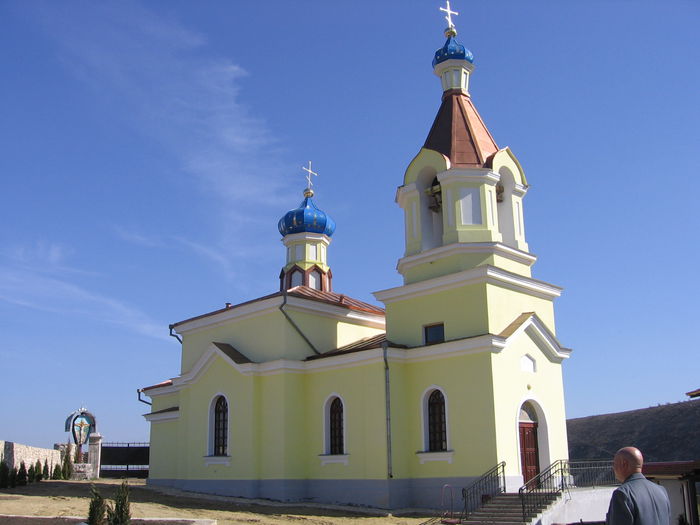 Biserica manastirii noi