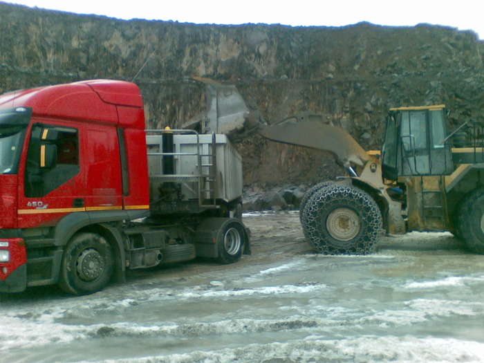 La lucru cu camionul - Contact