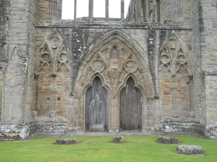 CALIN 010 - Tintern Abbey and Chepstow Castle