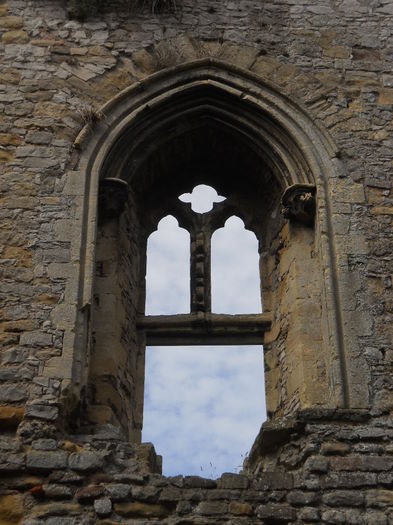 CALIN 141 - Tintern Abbey and Chepstow Castle