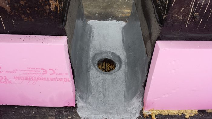 2014 si 2015 173; etansare sistem scurgere fluvial cu caucuic lichid ENKOPUR
