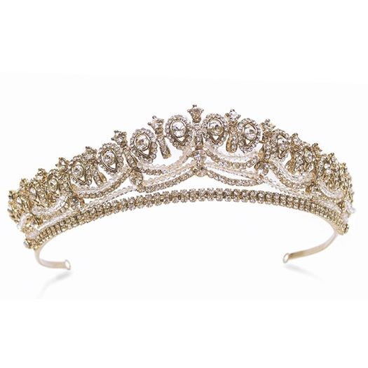 Impresionante y sofisticada tiara de novia ba