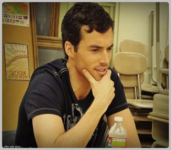 ▬ ❝Sunteti doua nebune... ;< =)))))