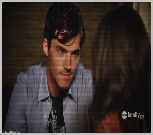 ▬ ❝Ohhh haide... Era doar o gluma... [se uita la ea]=)))#ely - Epii 28 _ Cant feel my face