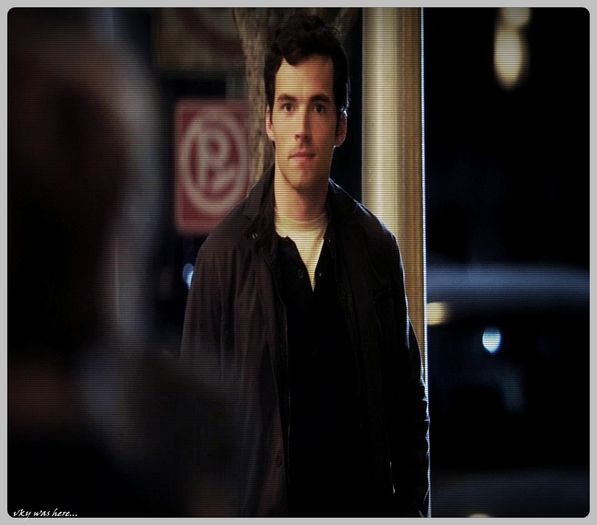 ▬ ❝Distractie placuta...[ia liftul si merge la el in apartament]=))))