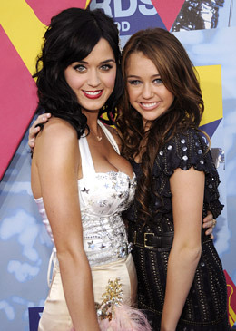 katy-perry-miley-cyrus-16000854_wireimage - katy perry and miley