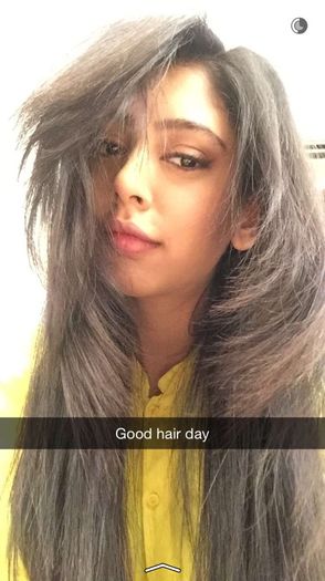 CUMVRBDWIAACeCt - Niti Taylor
