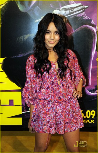  - VANESSA HUDGENS PREMIERE 3